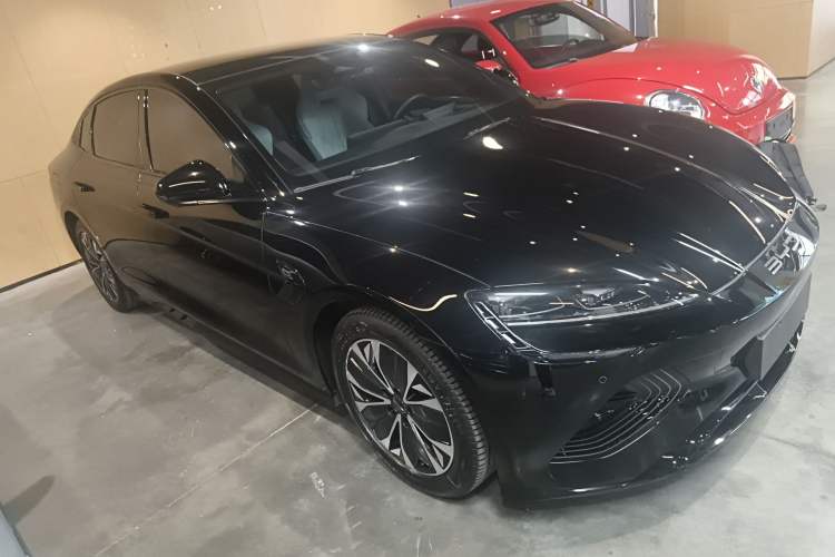 Used BYD Seal 2022 550 km Standard Range Rear-Wheel Drive Elite Version