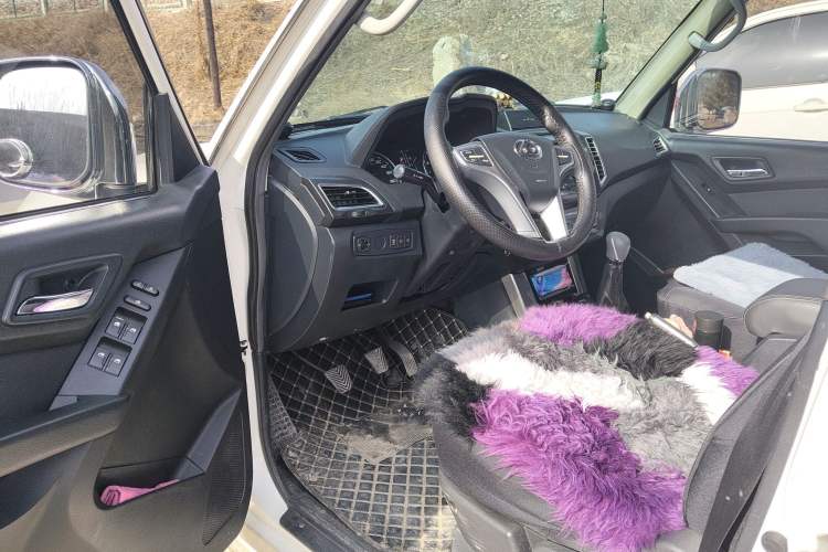 Used Leopaard Q6 2015 2.4L Manual Two-Wheel-Drive Elite Model