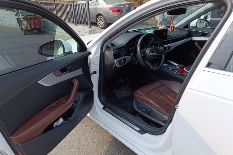 Used Audi A4L 2018 30th Anniversary Edition 40 TFSI Fashion Model
