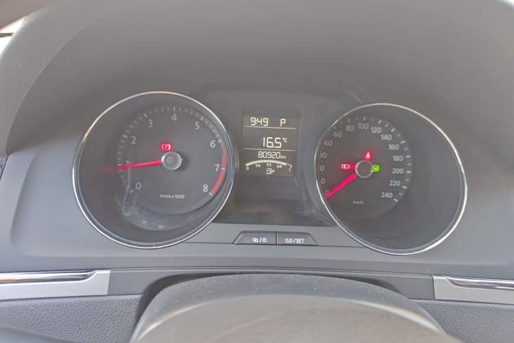 Used Volkswagen Bora 2013 1.6L Automatic Fashion Model