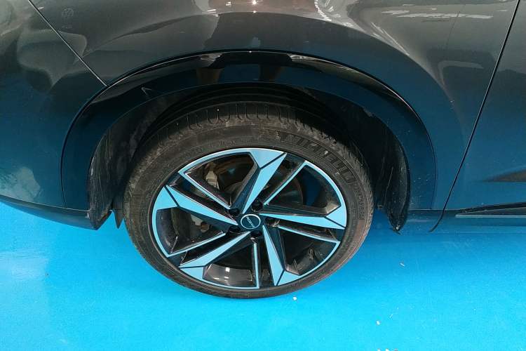 Used Roewe RX5 eMAX 2022 1.5T PHEV Fearless Prestige Edition
