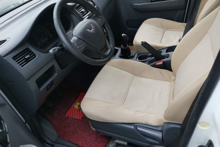 Used Wuling Rongguang V 2015 1.5L Base Version Driver Seat