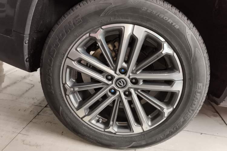 Used CHANGAN CS75 PLUS 2021 1.5T Automatic Prestige Model Right Rear Wheel Hub