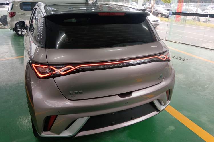 Used BYD Dolphin 2021 405 km Fashion Edition
