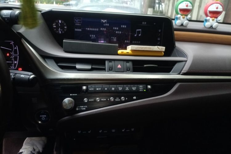 Used Lexus ES 2020 300h Executive Edition
