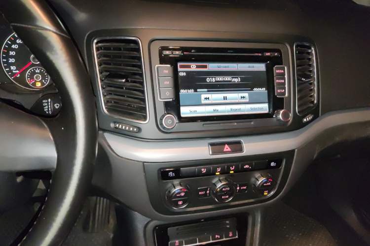 Used Volkswagen Sharan 2013 1.8TSI Standard Model Euro IV
