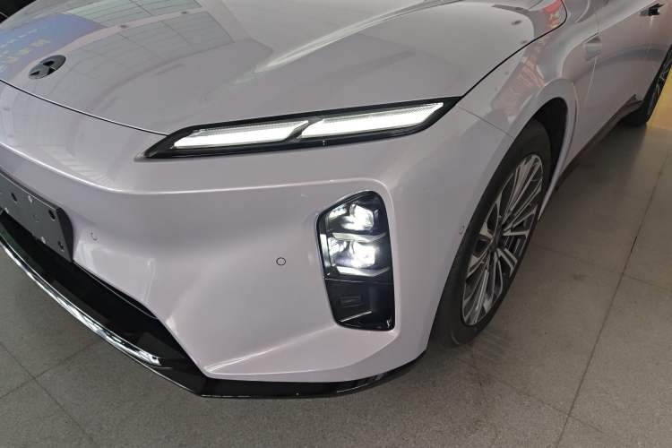 Used Nio ET5 2025 100 kWh Left Front Headlight