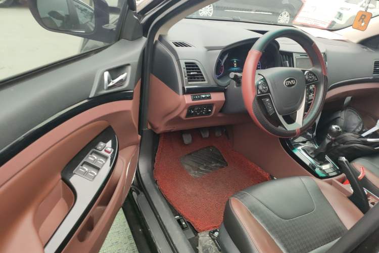 Used BYD Surui 2016 1.5L Manual Elite Edition Driver Seat