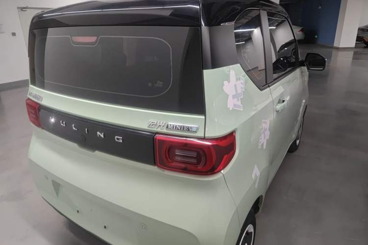 Used Wuling Hongguang MINIEV 2022 Macaron Fashion Model Lithium Iron Phosphate Rear Right 45 Deg