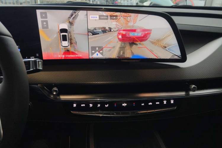 Used Cadillac XT5 2025 2.0T Prestige Version Audio And AC Panel