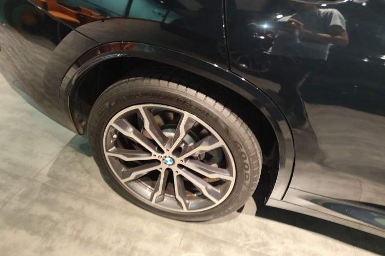 Used BMW X3 2022 xDrive30i Luxury Model M Night Sky Package Right Rear Wheel Hub