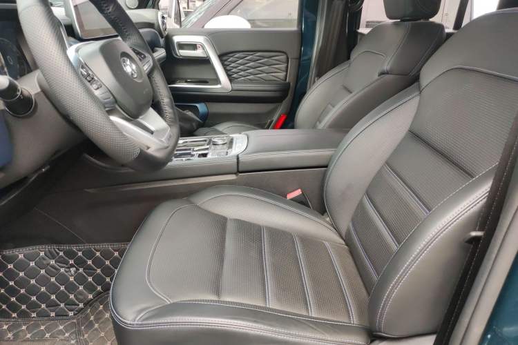 Used BAIC Off-Road BJ40 2019 Updated Version 2.0T Automatic All-Wheel Drive Urban Hunter Edition Premium China V Emission Standard