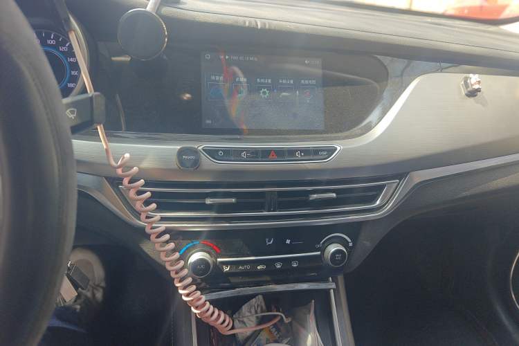 Used CHANGAN Eado New Energy 2019 EV460 Smart Edition Audio And AC Panel