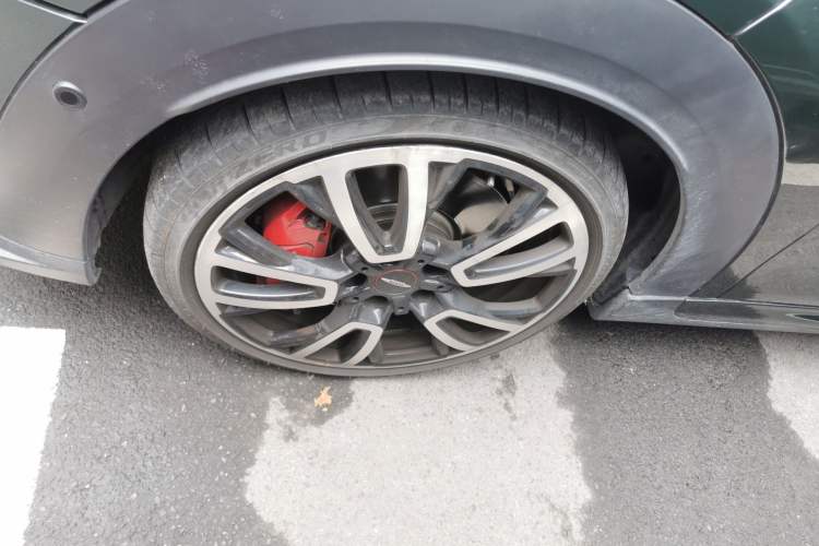 Used MINI JCW 2023 Facelift 2.0T JOHN COOPER WORKS ALL-IN Left Front Wheel Hub