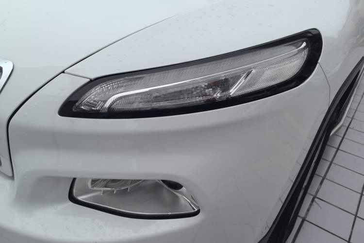 Used Jeep Cherokee 2016 2.4L Leading Edition Left Front Headlight