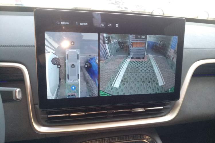 Used Dongfeng eπ eπ008 2024 210Max Range-Extended Version 6 Seats