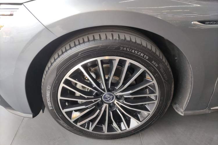 Used BYD Han 2020 EV Long-Range Luxury Model Exterior 3