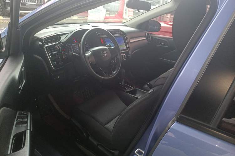 Used Honda Gienia 2017 1.5L CVT Comfort Version