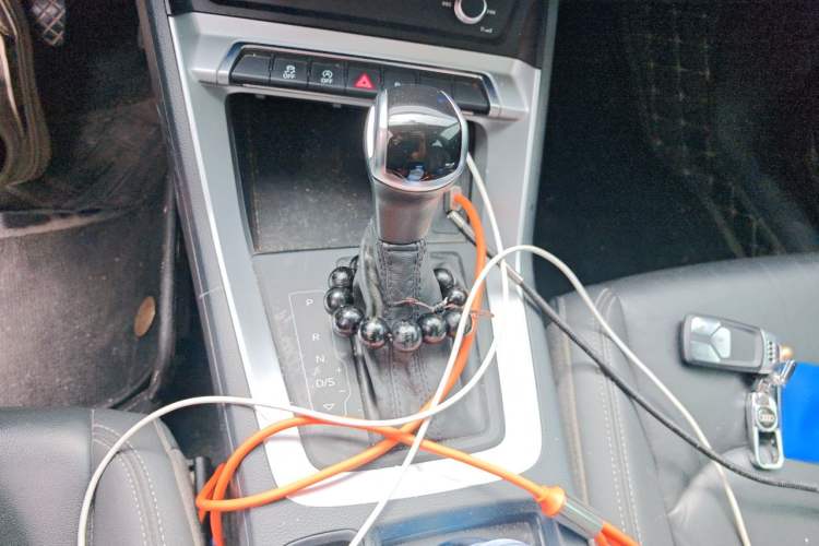 Used Audi Q3 2020 35 TFSI Fashionable and Elegant Model Gear Lever