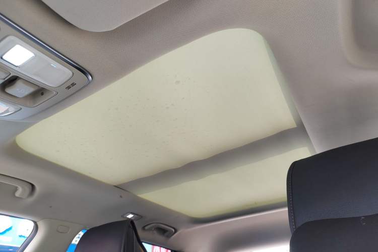 Used Geely Auto Emgrand X7 Sport 2016 2.0L Manual Smart Connect Version