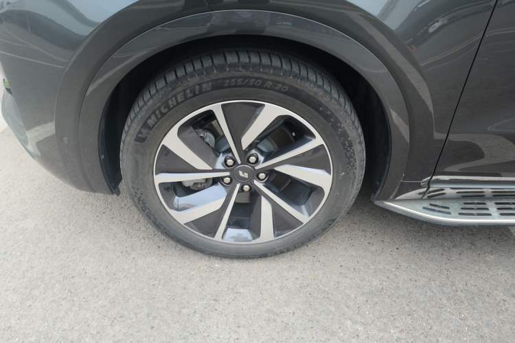 Used Li Auto ONE 2021 Extended-Range 6-Seater Version Exterior 4