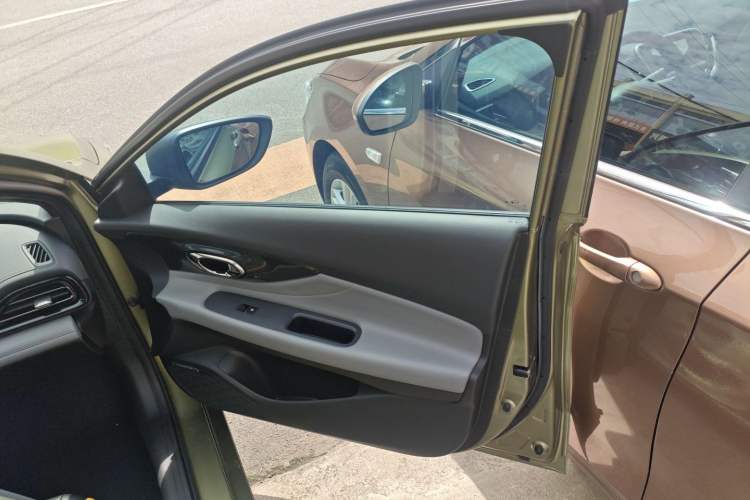 Used GAC Trumpchi EMPOW 2021 270T DCT J16 Version
