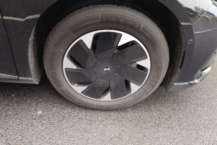 Used XPeng P7+ 2024 Long-Range Max Right Front Wheel Hub