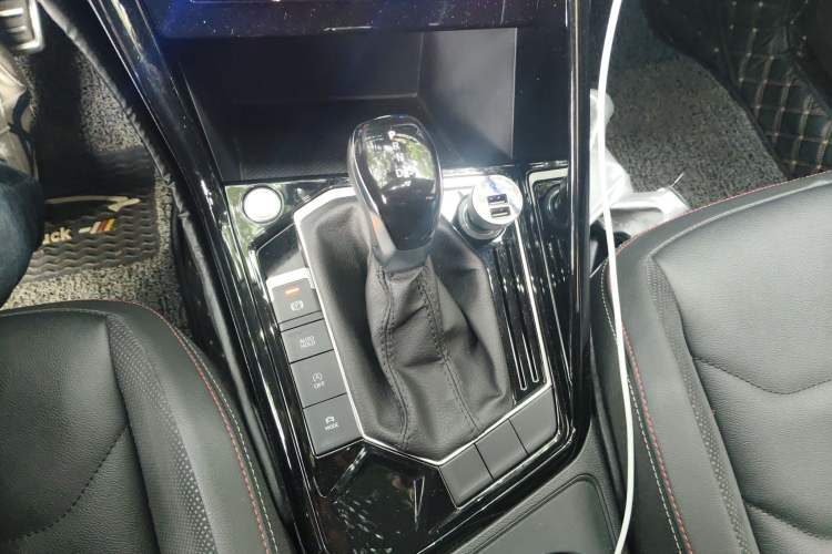 Used Volkswagen Tayron 2020 330TSI Two-Wheel Drive Luxury Smart Connectivity Version