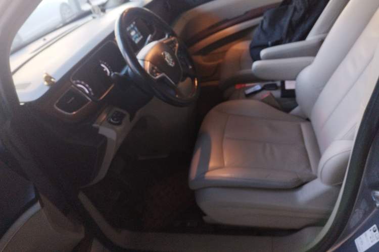 Used Buick GL8 2018 28T Luxury Model China VI Standard
