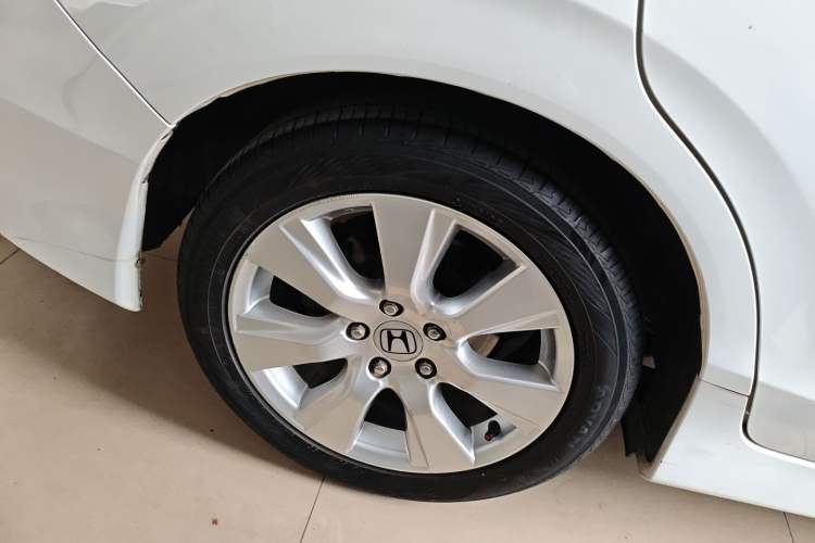 Used Honda Jade 2014 1.8L Automatic Comfort Elite Version 5 Seats
