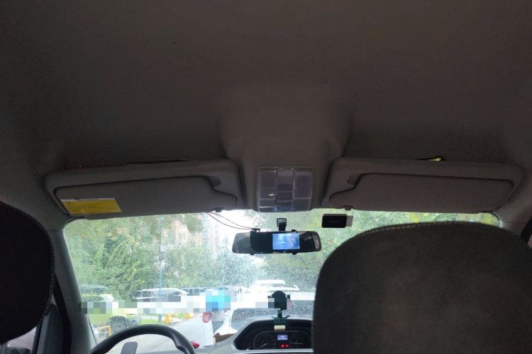 Used SAIC MAXUS Xintu V80 2019 2.0T Plus 6-Speed Manual – Aoyuntong Short Wheelbase Mid-Roof Design 5/6-Seater
