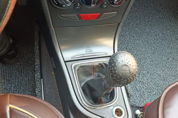 Used Dongfeng Aeolus H30 2013 CROSS 1.5L Manual Luxury Model