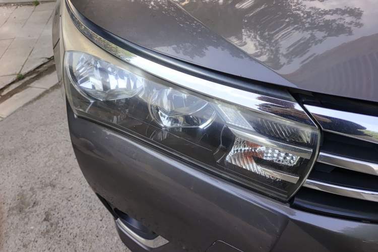 Used Toyota Corolla 2014 1.6L CVT GL Right Front Headlight
