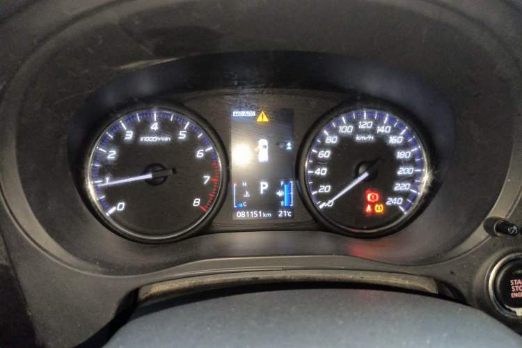 Used Mitsubishi Outlander 2019 2.4L 4x4 Zhi Xiang Edition 7 Seats China VI Standard