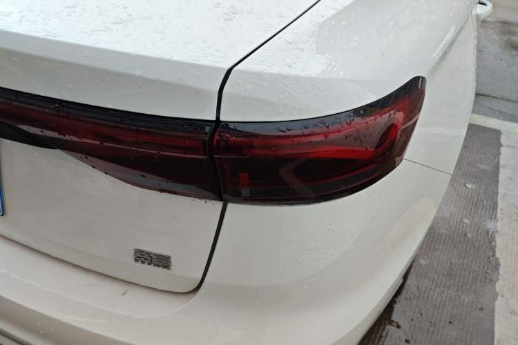 Used Geely Auto Emgrand 2023 4th Generation Champion Edition 1.5L CVT Prestige Model
