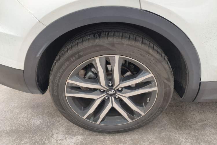 Used Bestune T99 2020 20TD Automatic Premium Edition Right Rear Wheel Hub