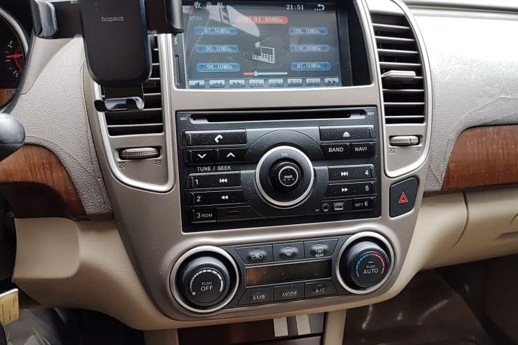 Used Nissan Sylphy 2012 Classic 1.6XE Automatic Comfort Edition Audio And AC Panel