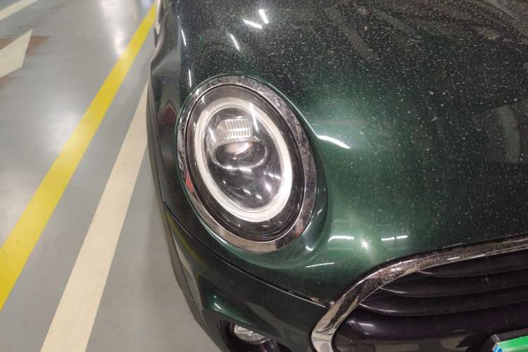 Used MINI 2018 1.5T COOPER Racing Edition Five-Door Version Right Front Headlight