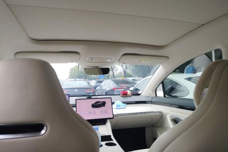 Used Hima Luxeed R7 2025 Range-Extended Version 251 km Max
