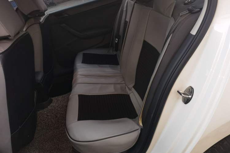 Used Volkswagen Santana 2021 1.5L Manual Fashion Edition Left Rear Seat