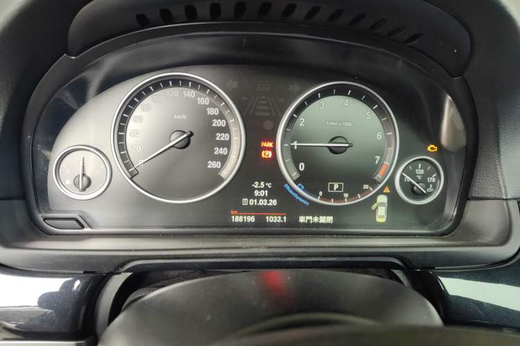 Used BMW 5 Series 2011 523Li Leading Model