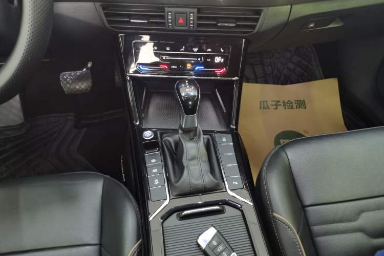 Used Volkswagen Passat 2021 330TSI Elite Edition Gear Lever