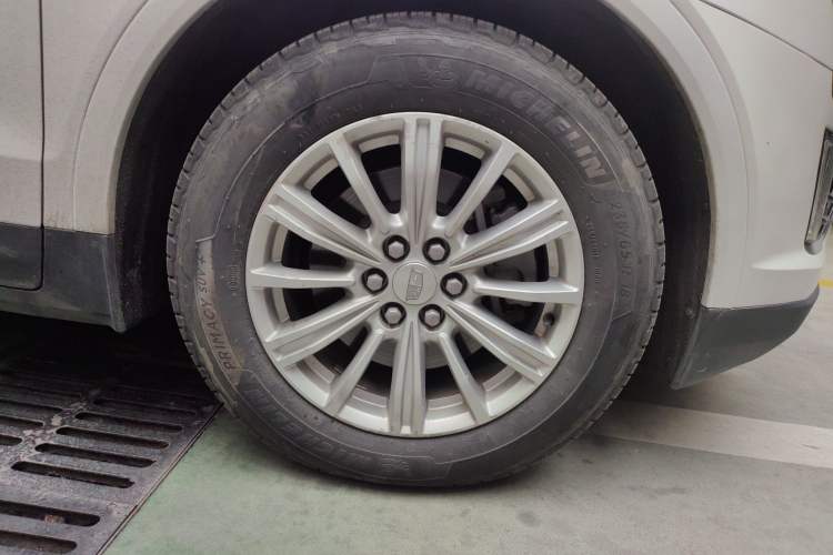 Used Cadillac XT5 2018 28E Four-Wheel Drive Tech Version