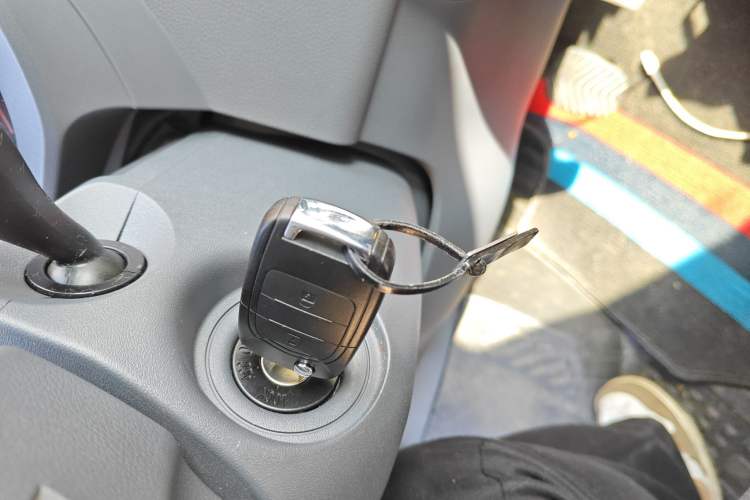 Used Wuling Yangguang 2025 Model 400km Bus Edition—Comfort Edition
