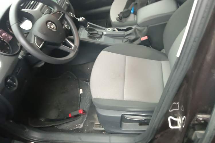 Used Skoda Octavia 2017 Classic Model 1.6L Automatic Comfort Edition