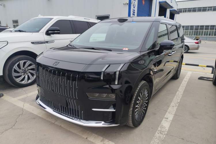 Used Zeekr 009 2024 Six-Seat Executive Version 4WD 108 kWh