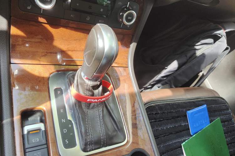 Used Volkswagen Touareg  Gear Lever