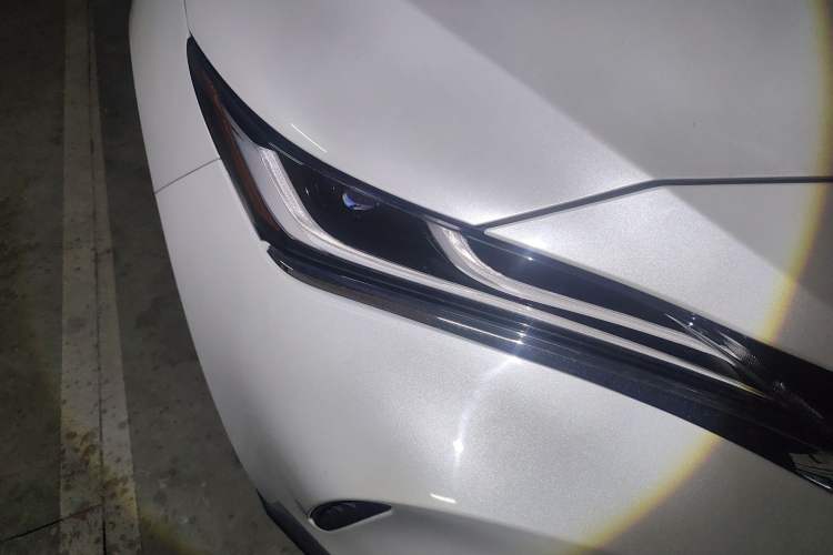 Used Toyota Harrier 2022 2.0L CVT Two-Wheel Drive Deluxe Edition
