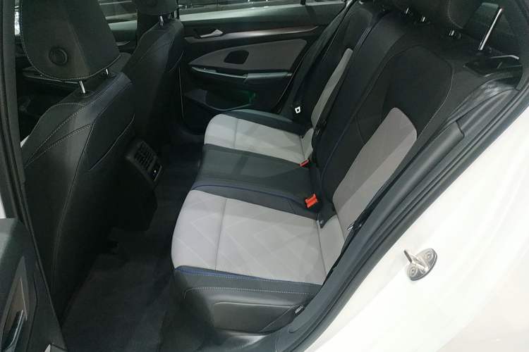 Used Volkswagen Golf 2025 300TSI R-Line Left Rear Seat