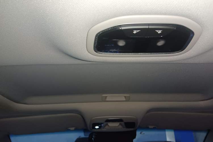 Used Geely Auto Vision S1 2019 Upgraded Model 1.5L CVT Luxury Version Headliner